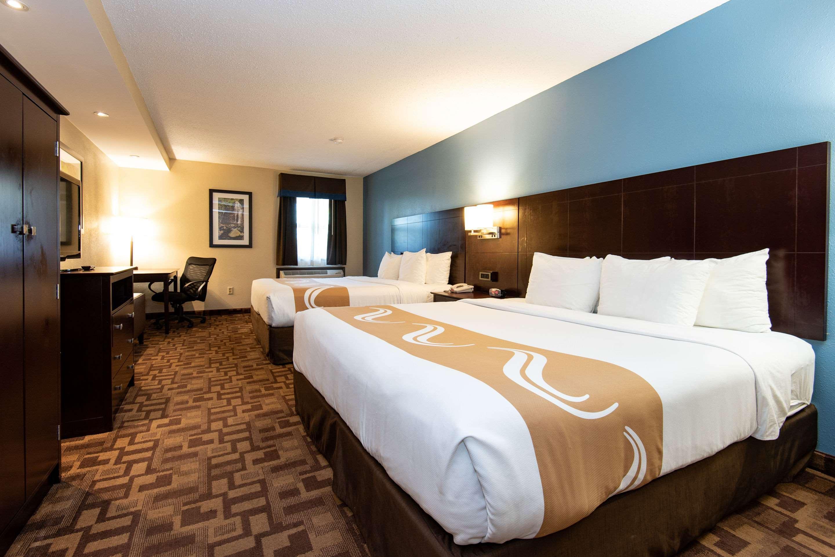Quality Inn & Suites Quakertown-Allentown Bagian luar foto