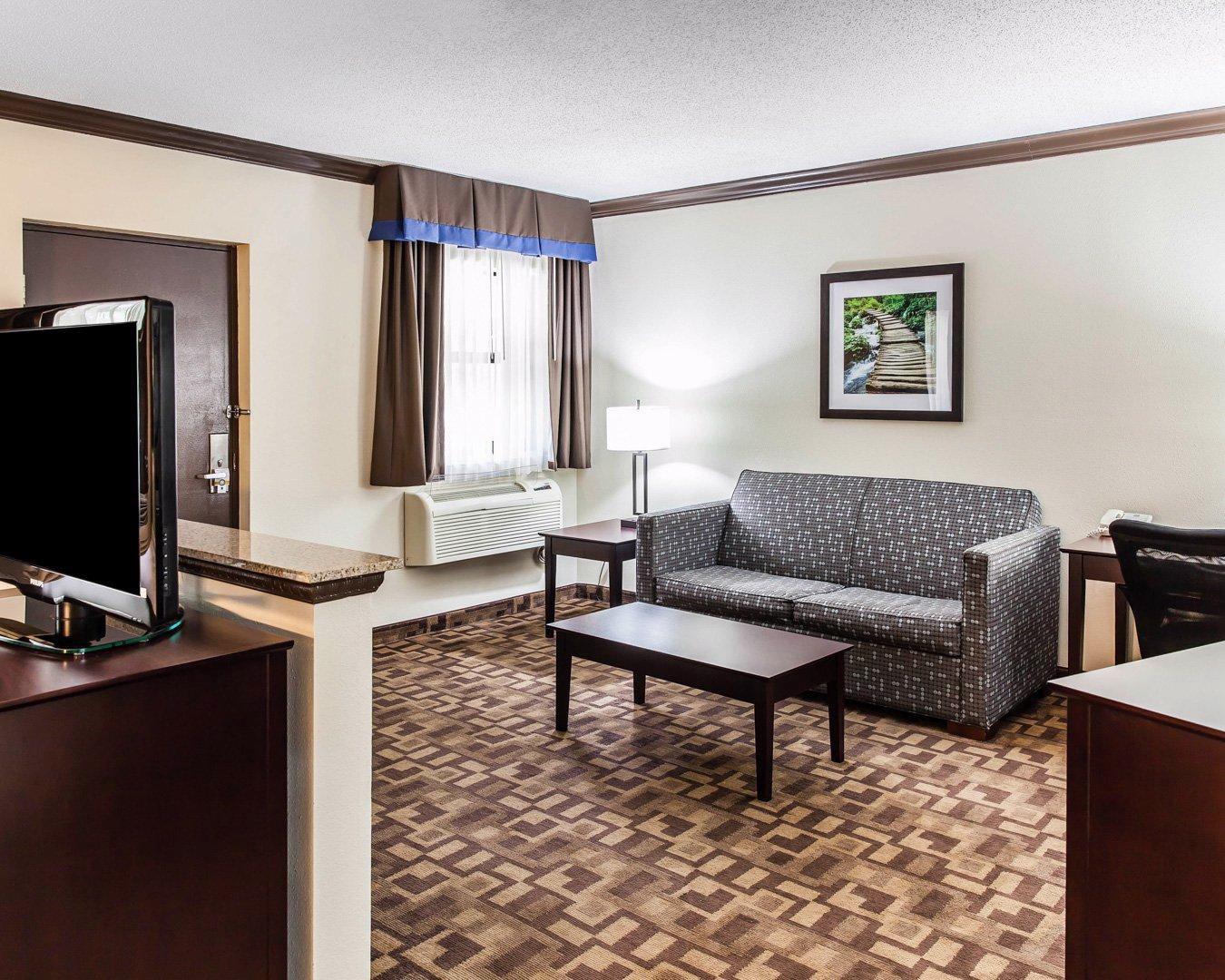 Quality Inn & Suites Quakertown-Allentown Bagian luar foto