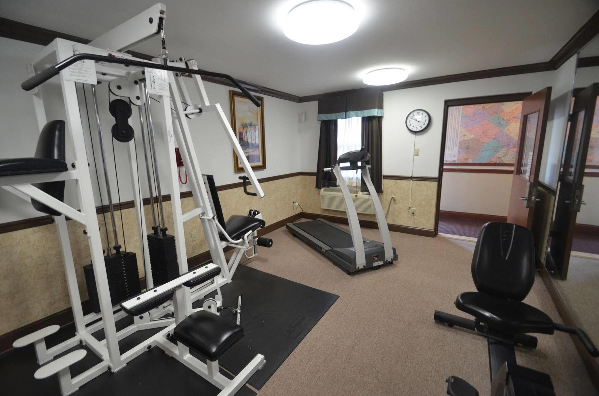 Quality Inn & Suites Quakertown-Allentown Bagian luar foto