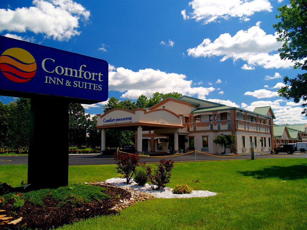 Quality Inn & Suites Quakertown-Allentown Bagian luar foto
